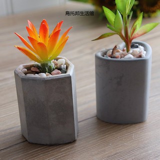 蠟燭多肉 蠟燭模具 手作diy 迷你多肉水泥花盆模具幾何筆筒蠟燭燭臺混凝土模具硅藻土筆插模具 比價查詢結果 Biza 比價網 第1頁