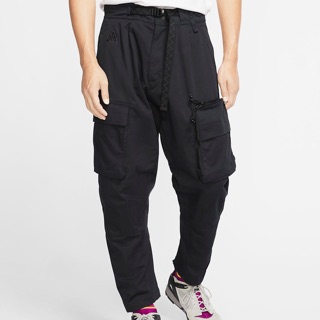 nike acg deploy cargo shorts